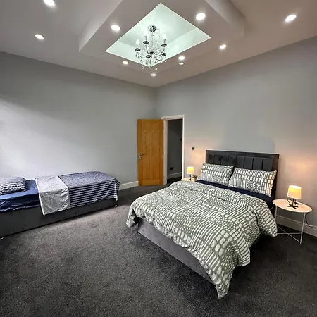 Room In Stockport Road-3